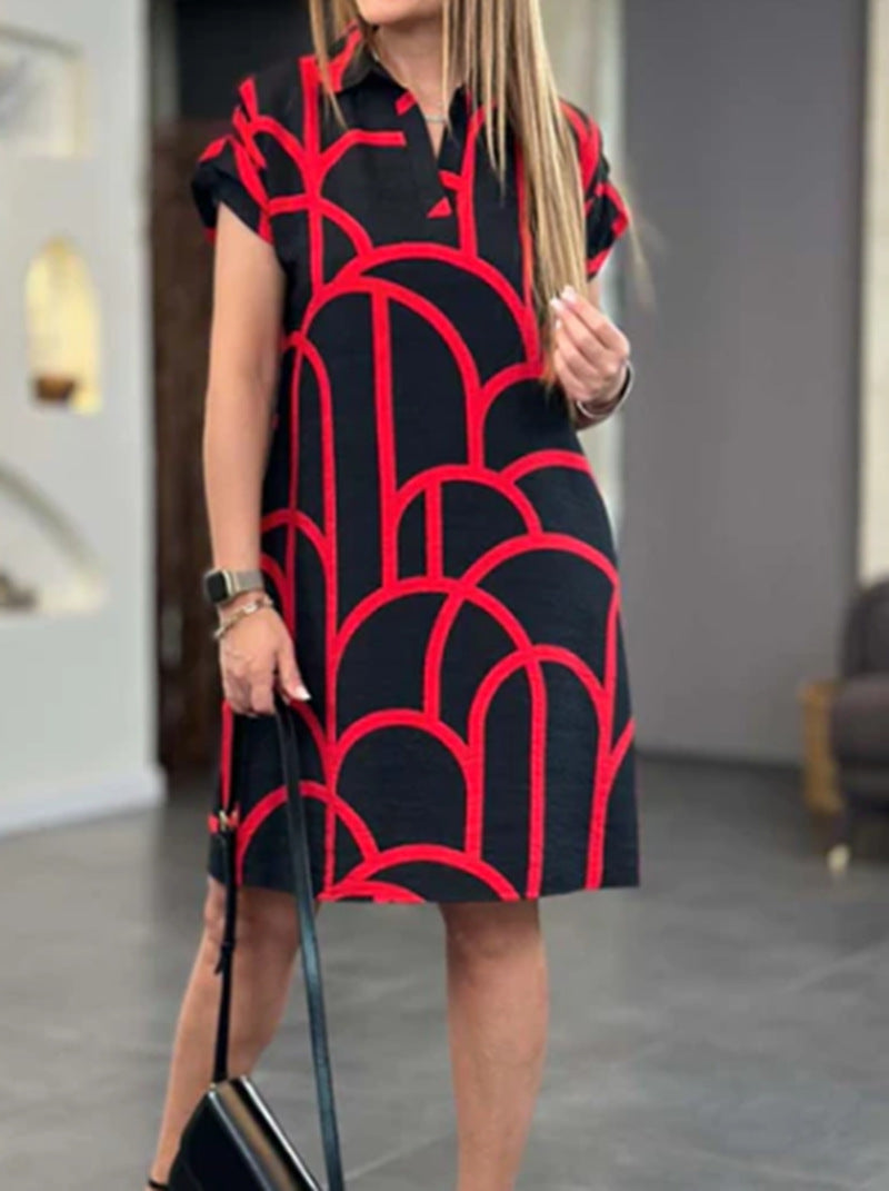 Modernes Hemdblusenkleid mit grafischem Muster von MODEGEIST