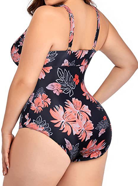 Figurformende Bademode für Damen mit floralem Muster von MODEGEIST