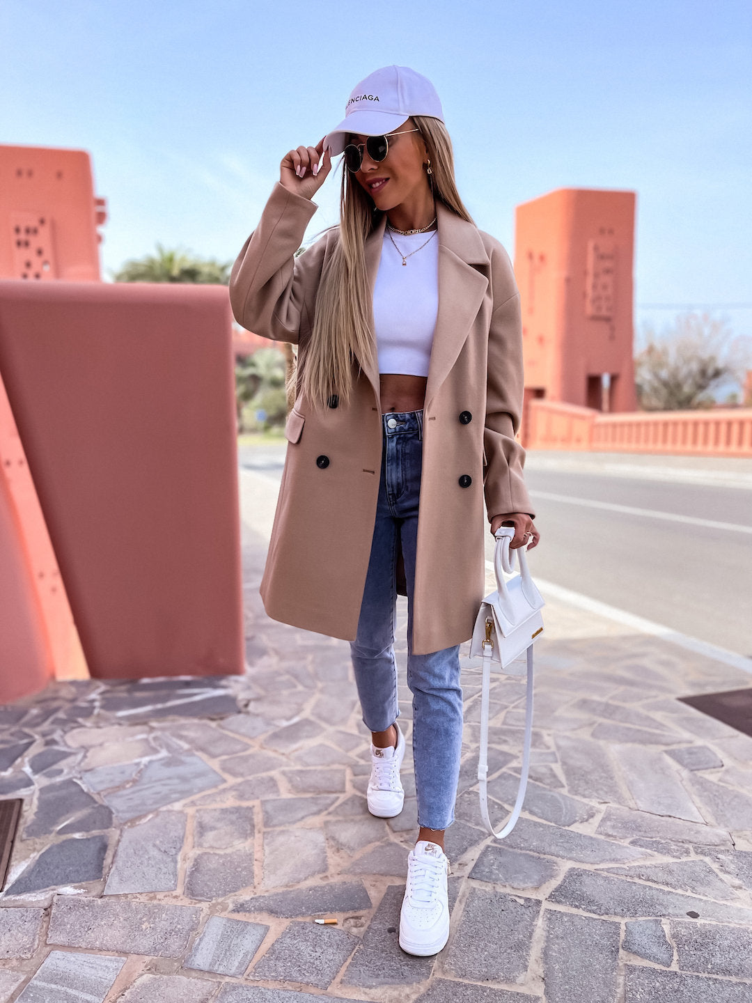 Damen eleganter und strukturierter Mantel im doppelten Design ModeGeist
