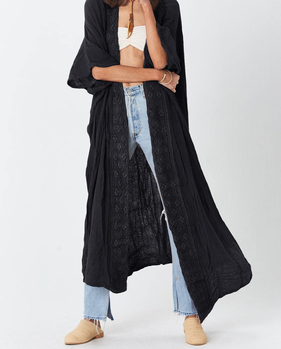 Leichter Damen-Kaftan mit zarter Häkelarbeit und weitem Schnitt von MODEGEIST