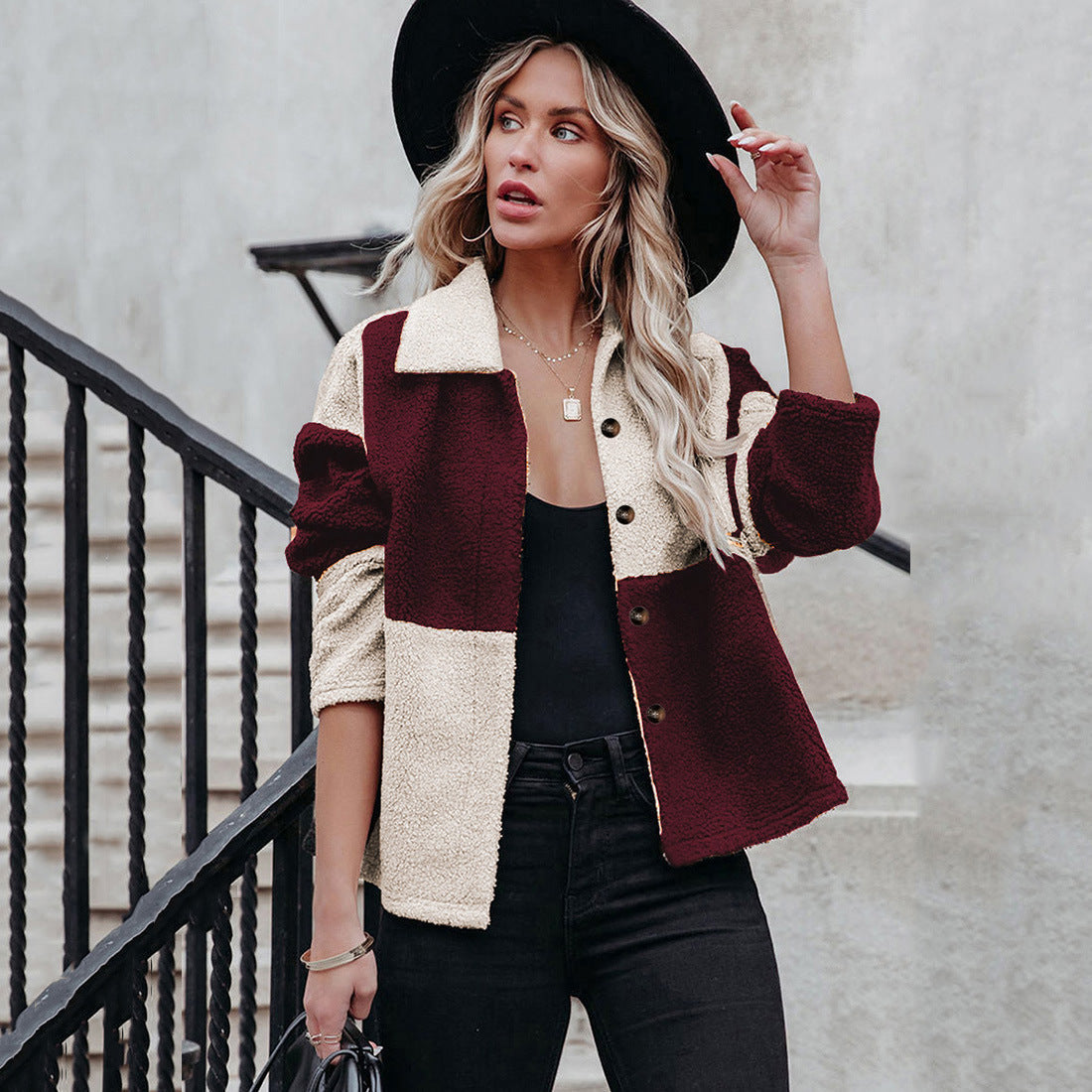 Damen Gemütliche Teddyjacke mit Statement-Kragen ModeGeist