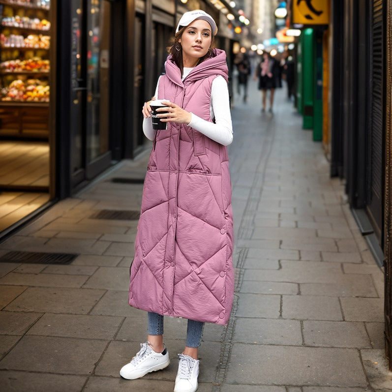 Damen gesteppte lange Weste mit isolierender Kapuze und praktischen Taschen ModeGeist