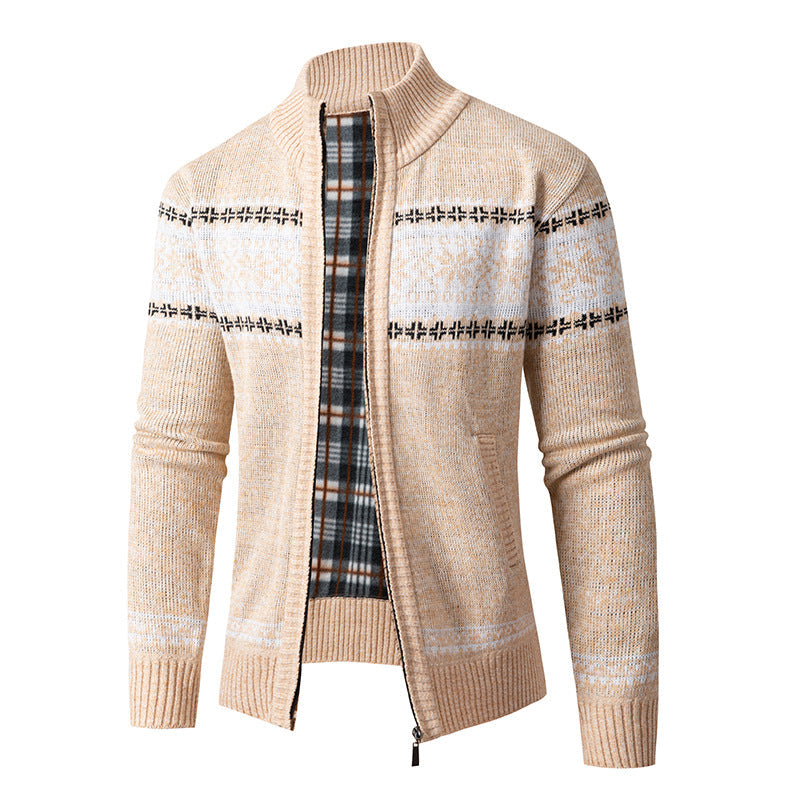 Herren Strickjacke mit hohem Kragen und modernem Zipper ModeGeist