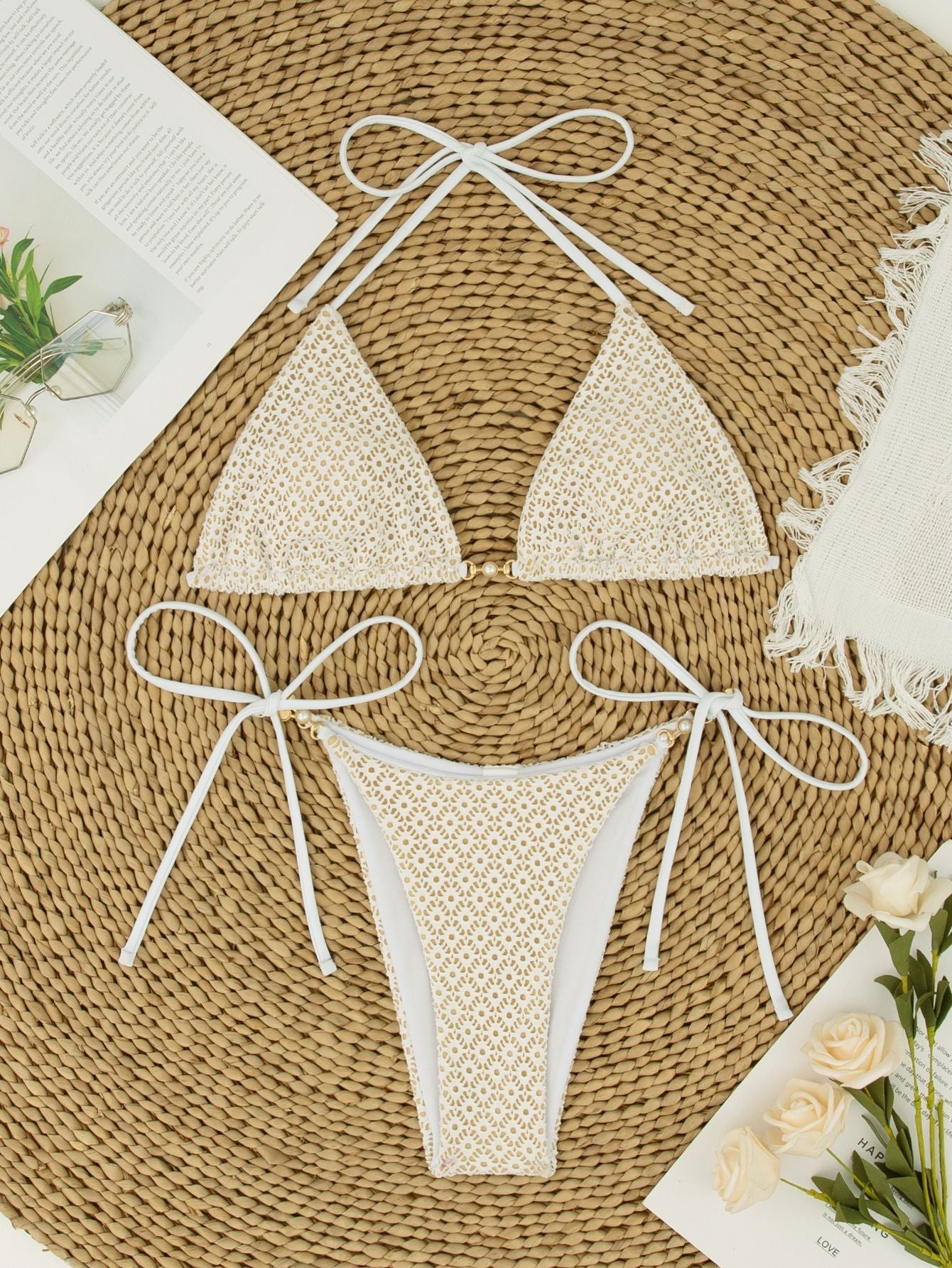 Modischer Damen-Bikini mit Dreieck-Oberteilen, Blumenmuster und verstellbaren Trägern