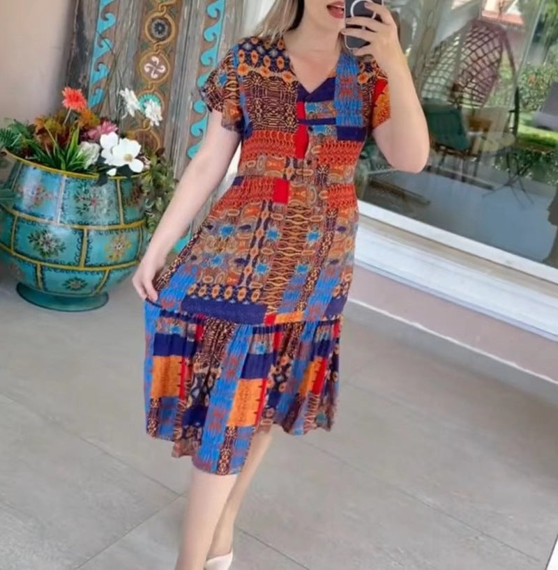 Modisches Damen-Ethnokleid mit weitem Rock und farbenfrohem Muster von MODEGEIST