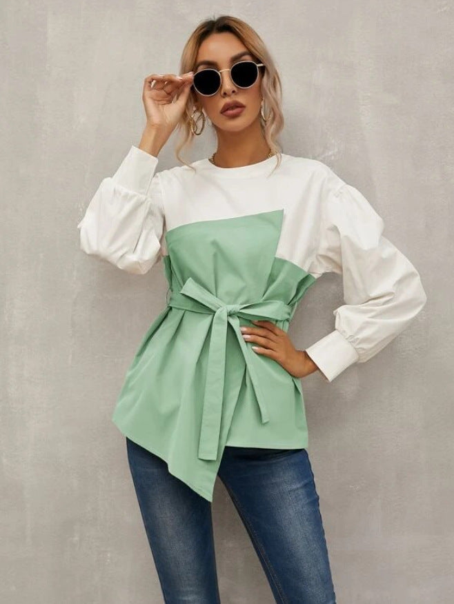 Asymmetrische Damenbluse mit Gürtel von MODEGEIST