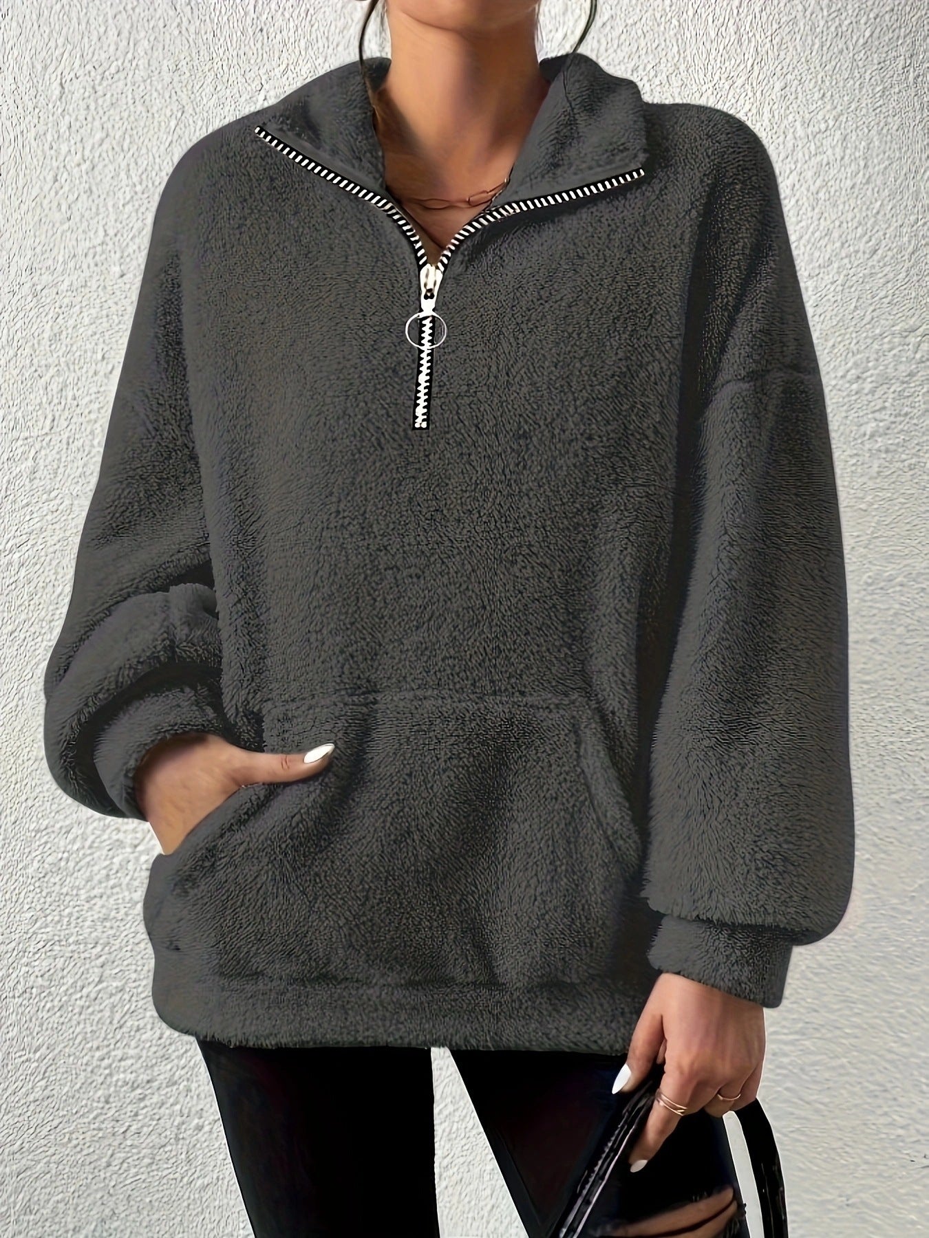 Damen kuscheliger Fleece-Pullover mit halbem Reißverschluss und Seitentaschen ModeGeist