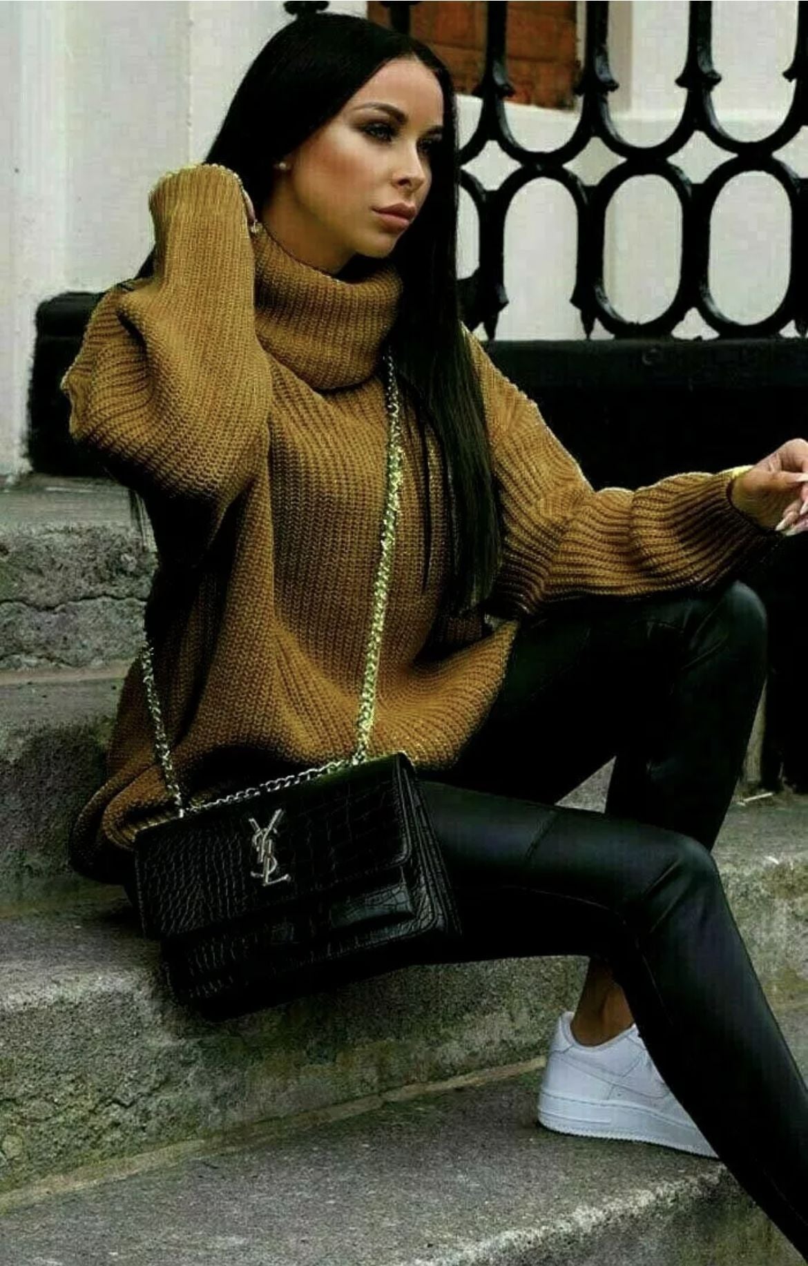 Damen Oversized-Strickpullover mit hohem Kragen und lässigem Schnitt ModeGeist