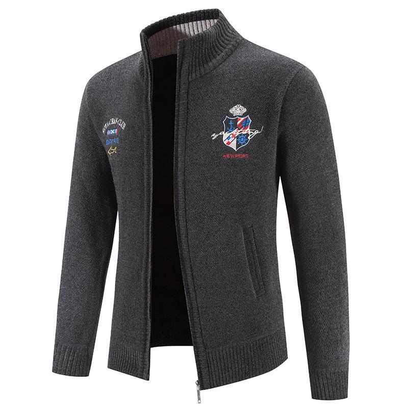 Herren modische Strickjacke mit hohem Kragen und detailreicher Stickerei ModeGeist