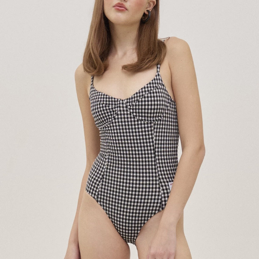 Modischer Damen-Badeanzug mit Herz-Ausschnitt und Gingham-Muster