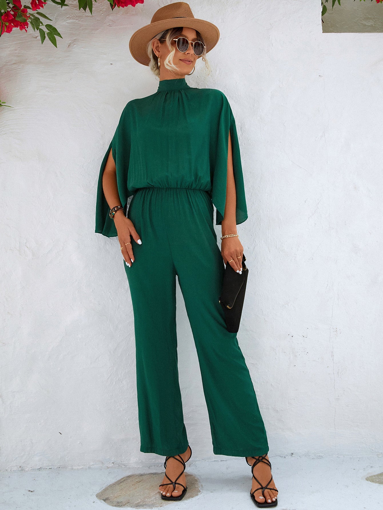 Damen Jumpsuit mit hohem Kragen und fließenden Ärmeln ModeGeist