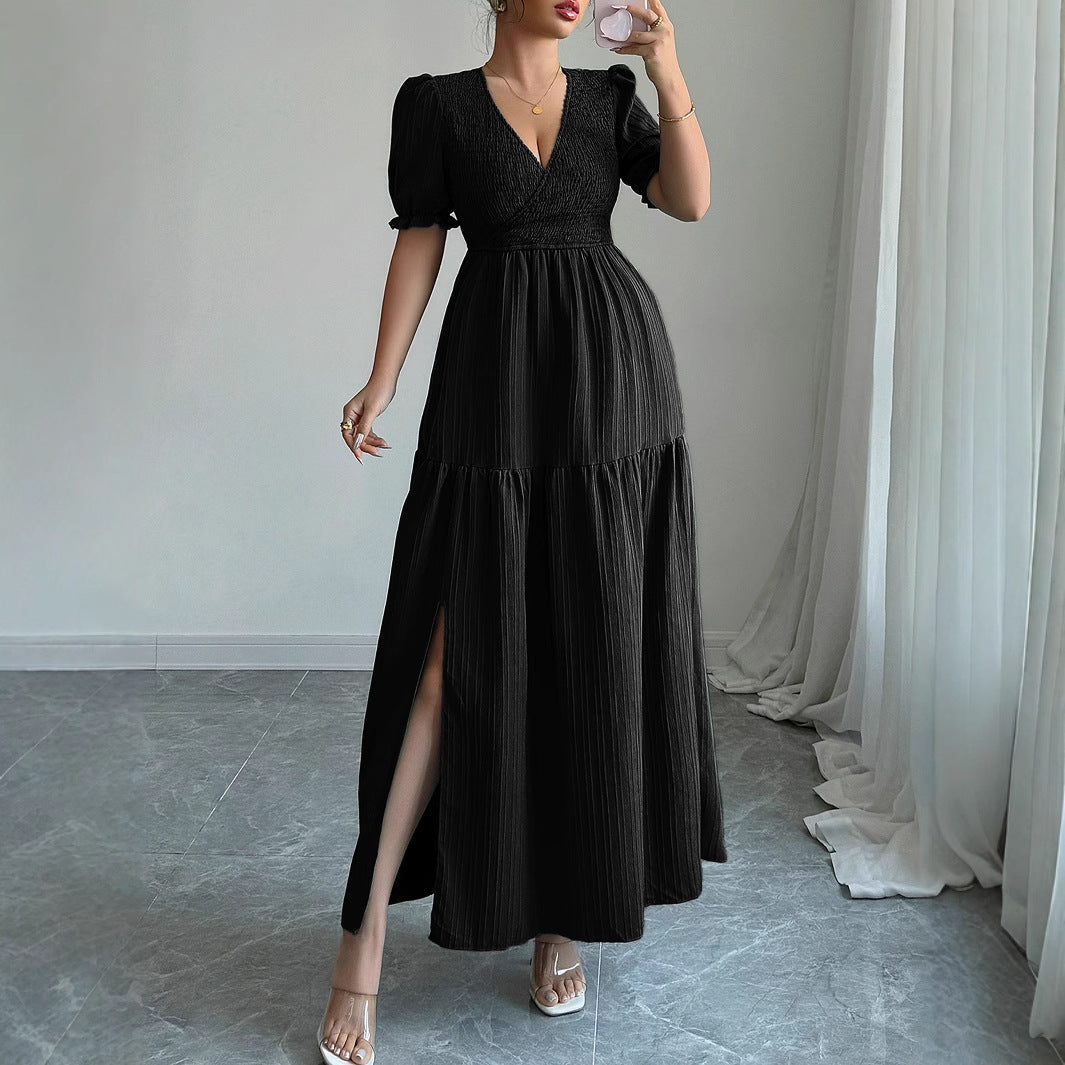 Modisches Maxikleid für Damen mit tiefem V-Ausschnitt und Rüschen