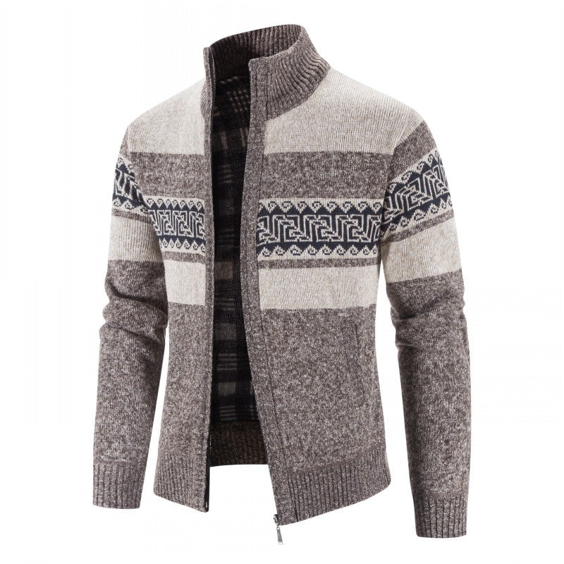 Herren Strickjacke mit hohem Kragen und attraktiven Mustern ModeGeist