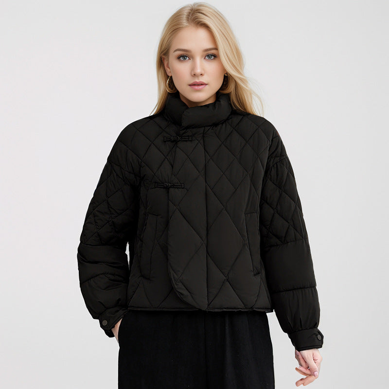 Damen gesteppte Jacke mit hohem Kragen und praktischen Druckknopfdetails ModeGeist