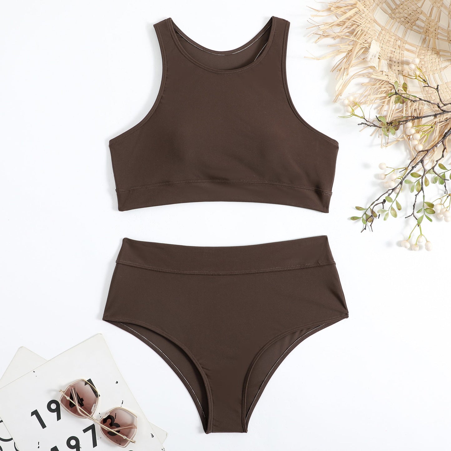 Sportlicher Damen-Bikini mit hohem Bund und bequemem Oberteil von MODEGEIST