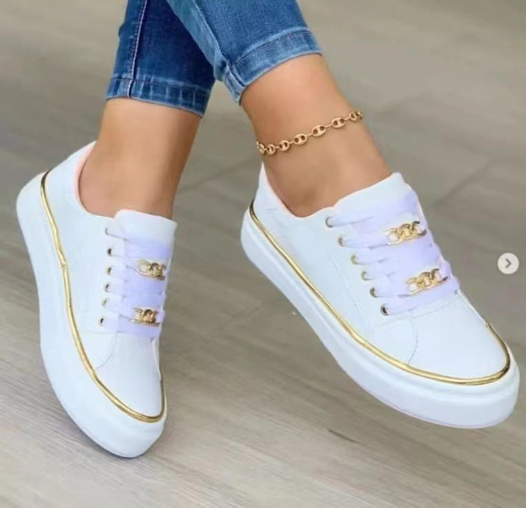 Komfortable Damen-Sneaker mit glänzender Kette - MODEGEIST