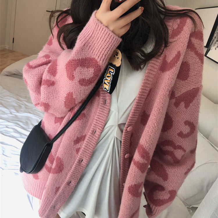 Damen Strickcardigan mit auffälligem Leopardenmuster und großzügigem Schnitt ModeGeist