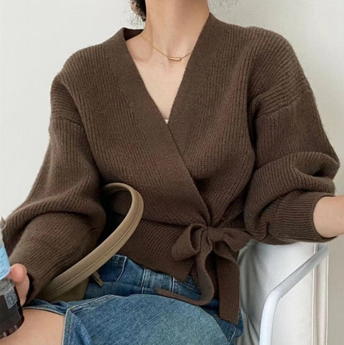 Damen Wickelstrickjacke mit weit geschnittenen Ärmeln und Taillengürtel ModeGeist