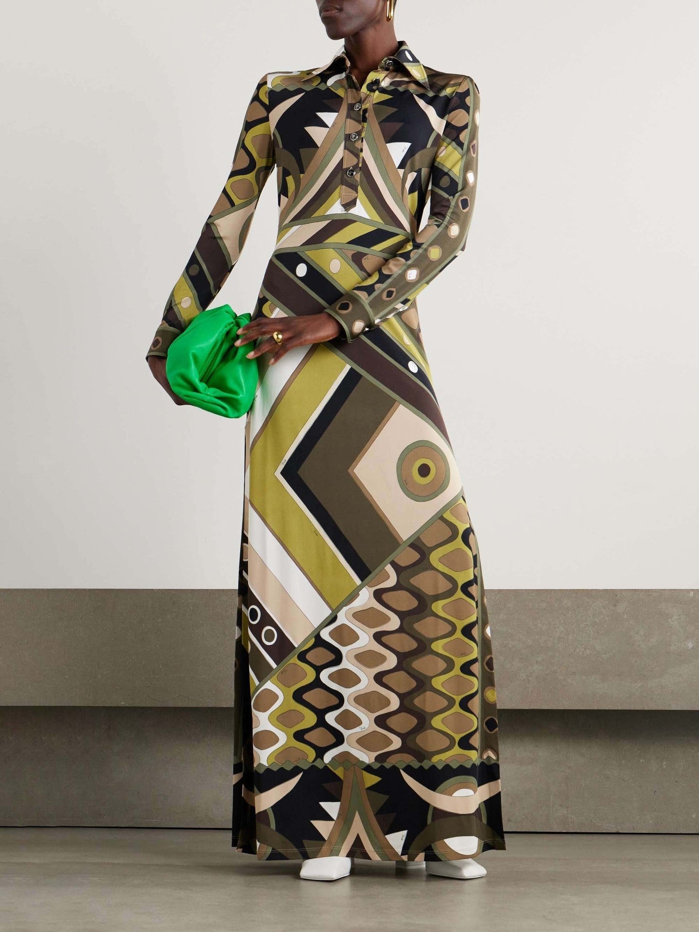 Damen Maxikleid mit geometrischem Muster und Knopfdetails ModeGeist