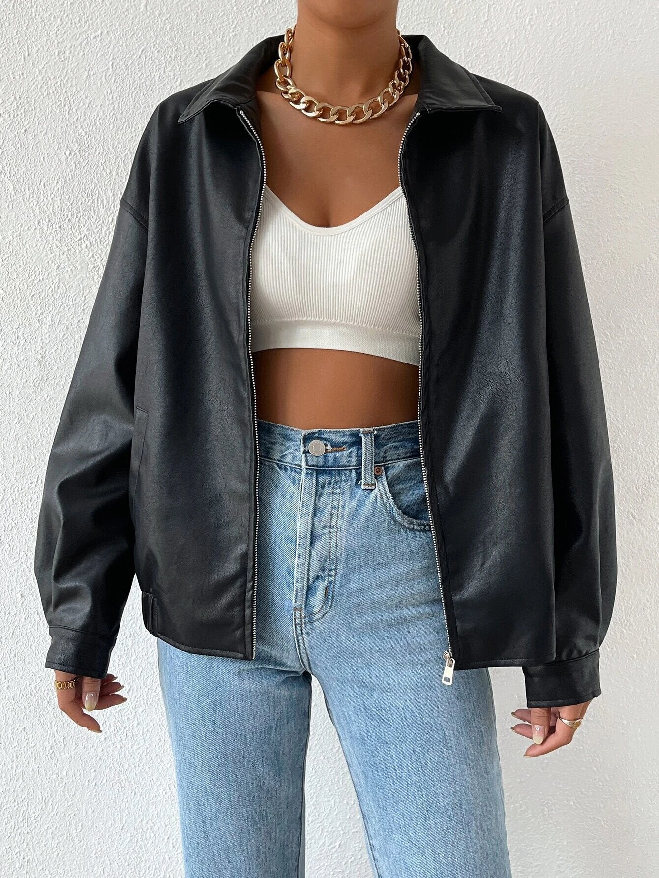 Damen trendige Kunstlederjacke im modernen Schnitt mit lässigem Reißverschluss ModeGeist