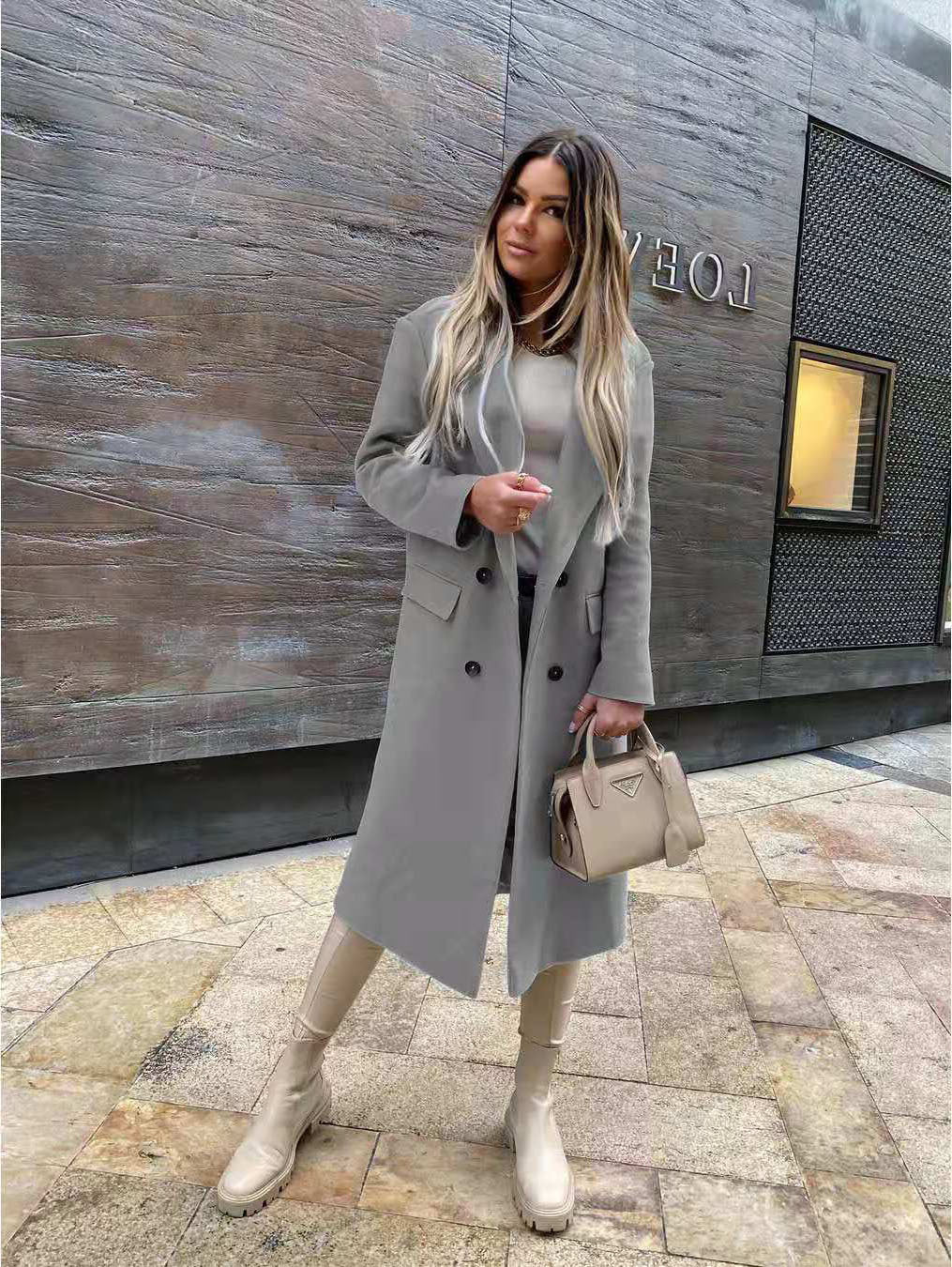 Damen Eleganter und zeitloser Wool Coat mit Doppelreiher ModeGeist