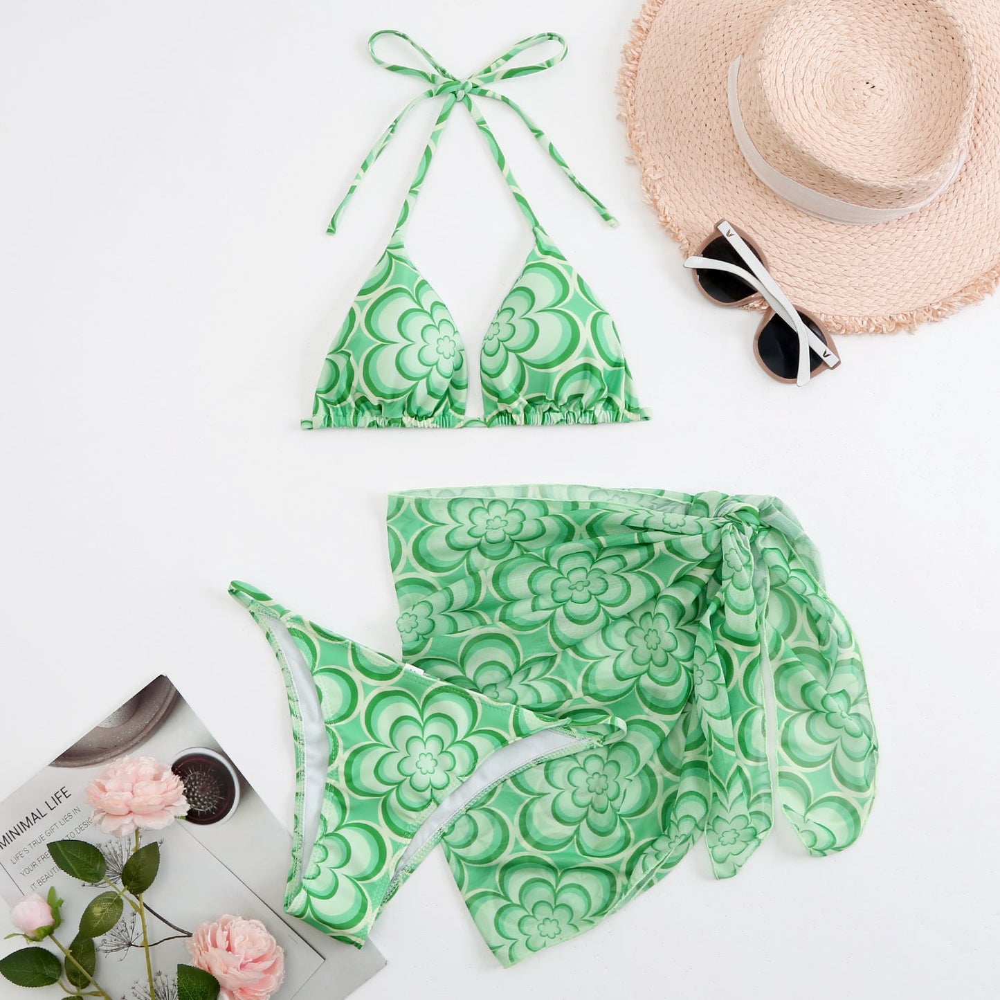 Modegeister Damen Bikini mit floralem Muster und Wickelrock