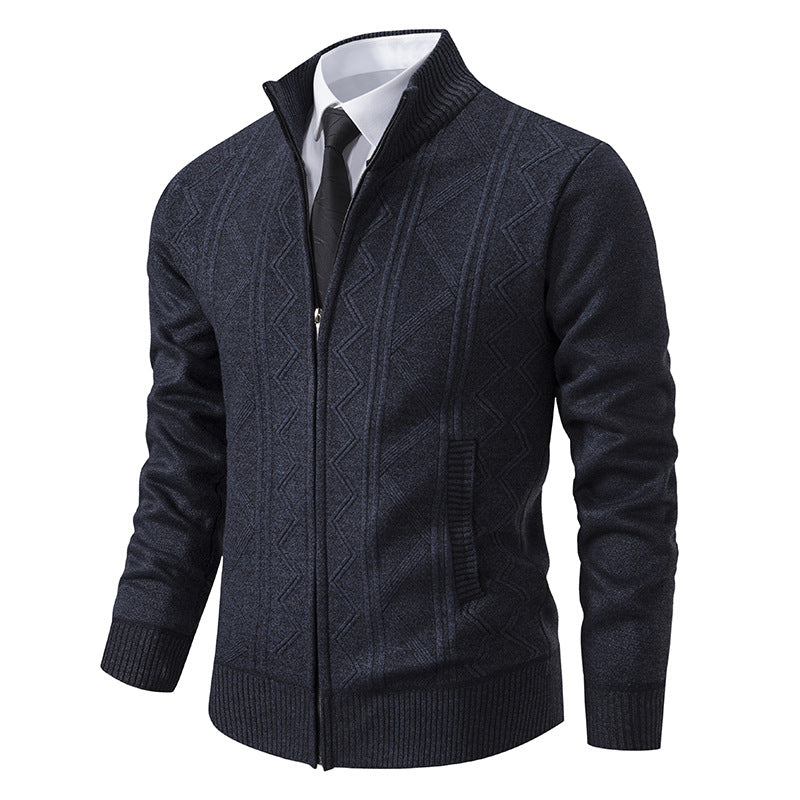 Herren Strickjacke mit modernem Zopfmuster und Stehkragen ModeGeist