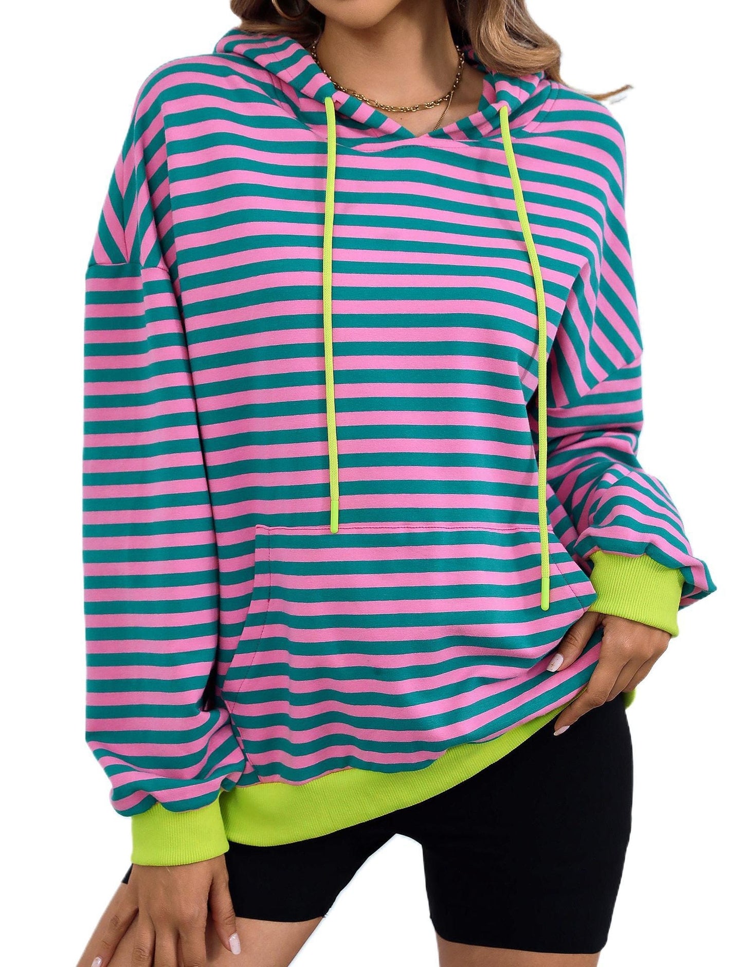 Damen gestreifter Kapuzenpullover mit stylischer Kängurutasche ModeGeist