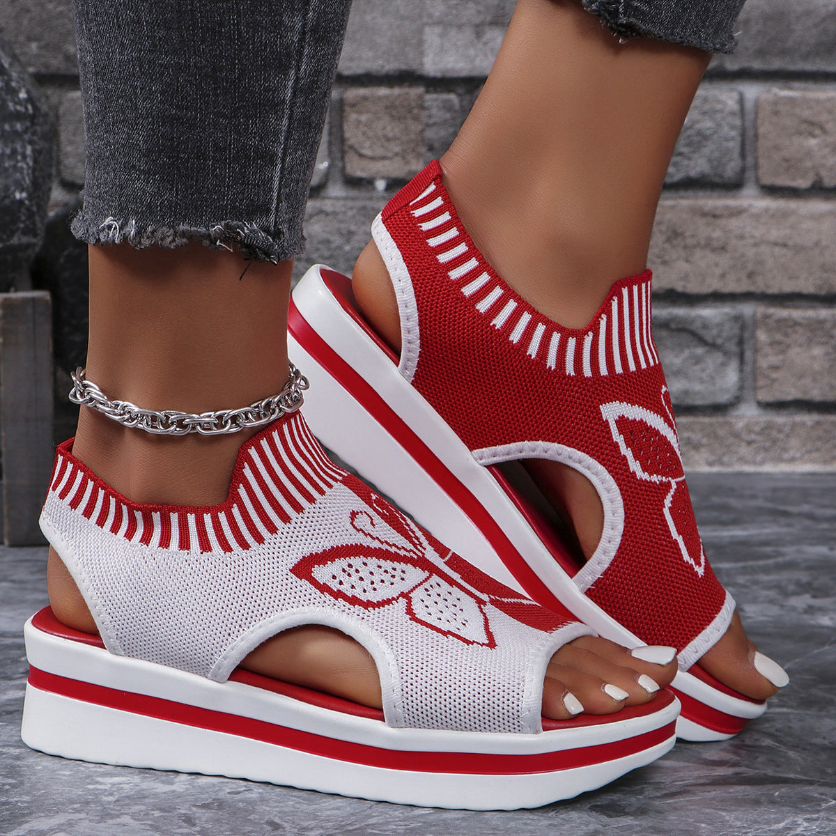 Modische Damen Plateau-Sandalen mit Blumenmuster und rutschfester Sohle von MODEGEIST