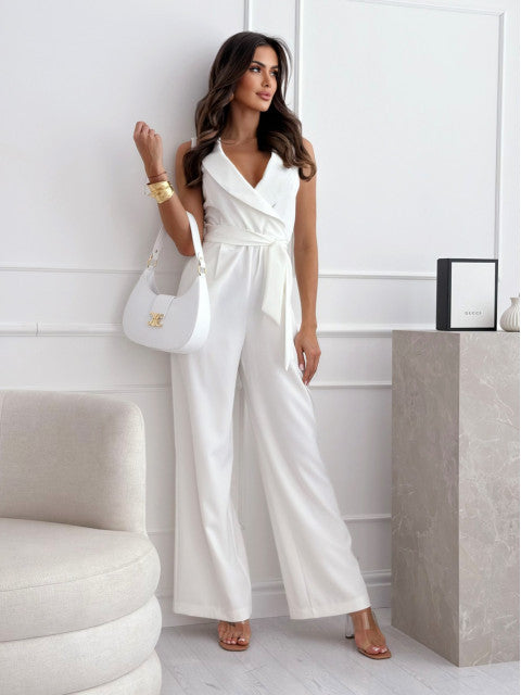 Damen Jumpsuit mit tailliertem Schnitt und Wickeldesign ModeGeist