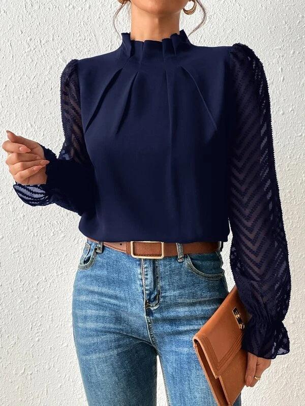 ModeGeist | Bluse mit Plissiertem Kragen und Transparenten Ärmeln Stilvoll und Feminin