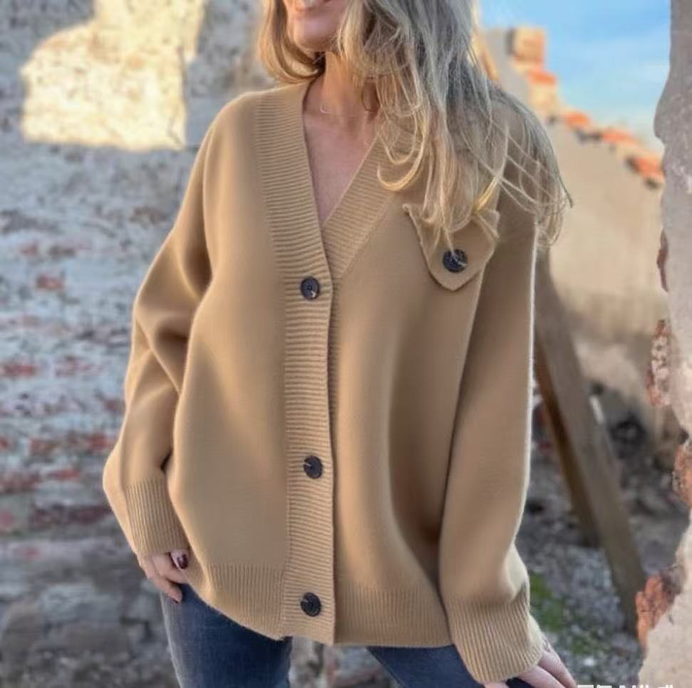 Damen lockerer Strickcardigan mit asymmetrischem Schnitt und Knopfdetails ModeGeist