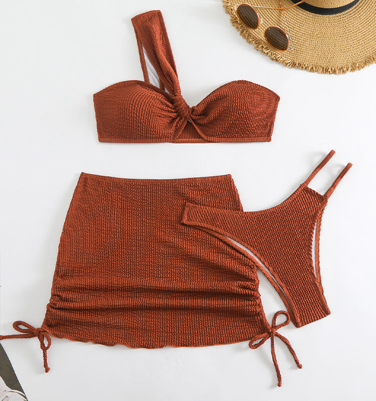 Hoch taillierter Bikini mit elegantem Bustier-Oberteil und Rock – MODEGEIST