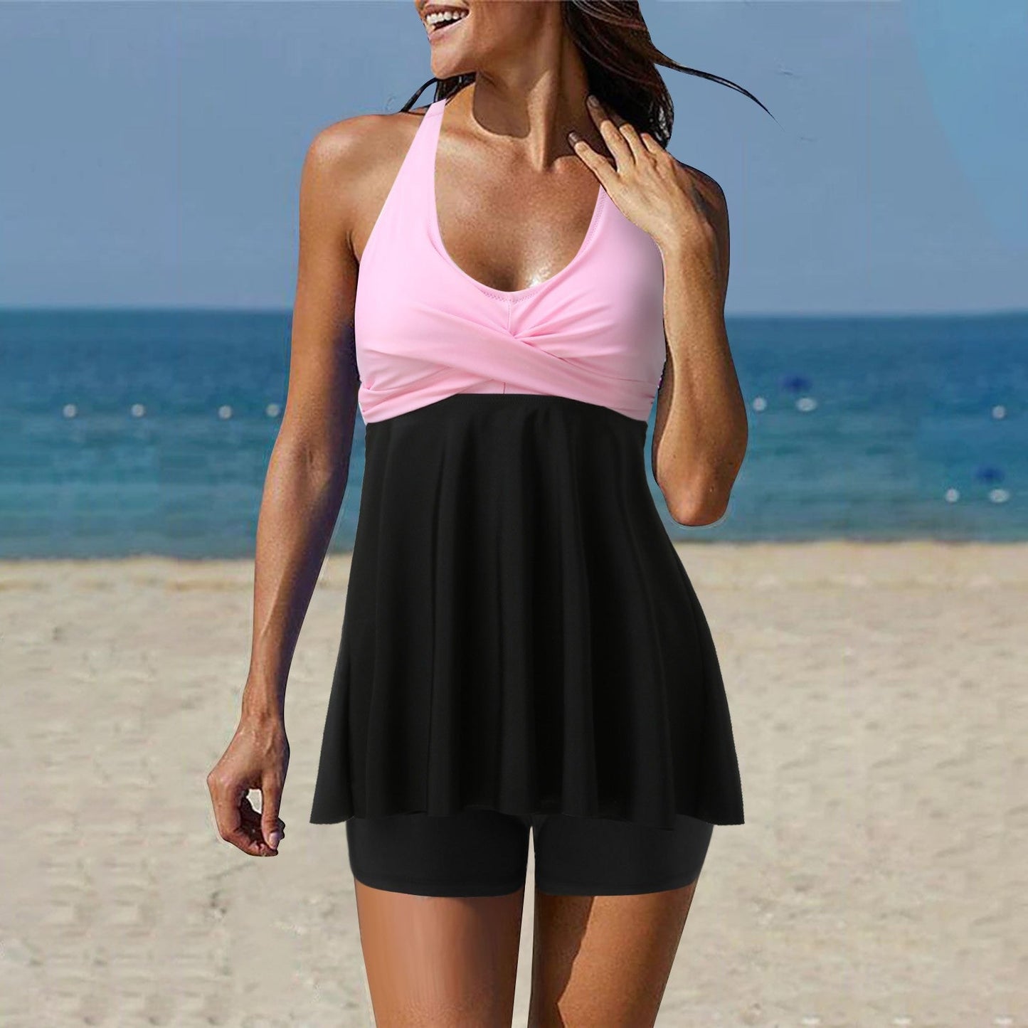 Elegantes Damen Tankini-Set mit fließendem Top und schmeichelnder Passform von MODEGEIST