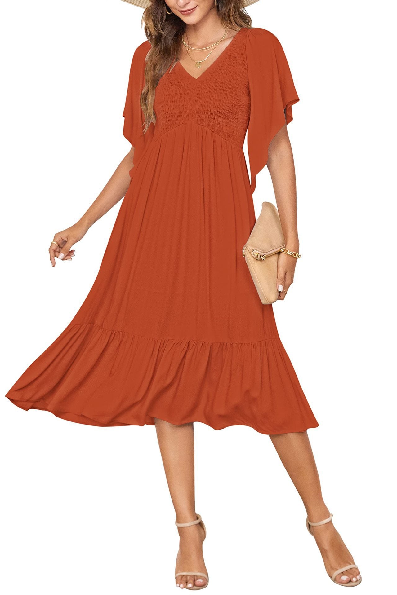 Elegantes Maxikleid mit flatternden Volantärmeln und V-Ausschnitt von MODEGEIST