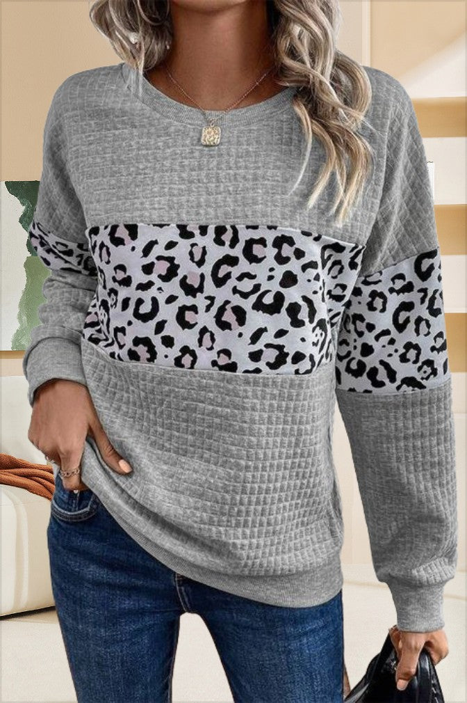 Damen Sweatshirt mit Leopardenmuster und strukturiertem Stoff ModeGeist