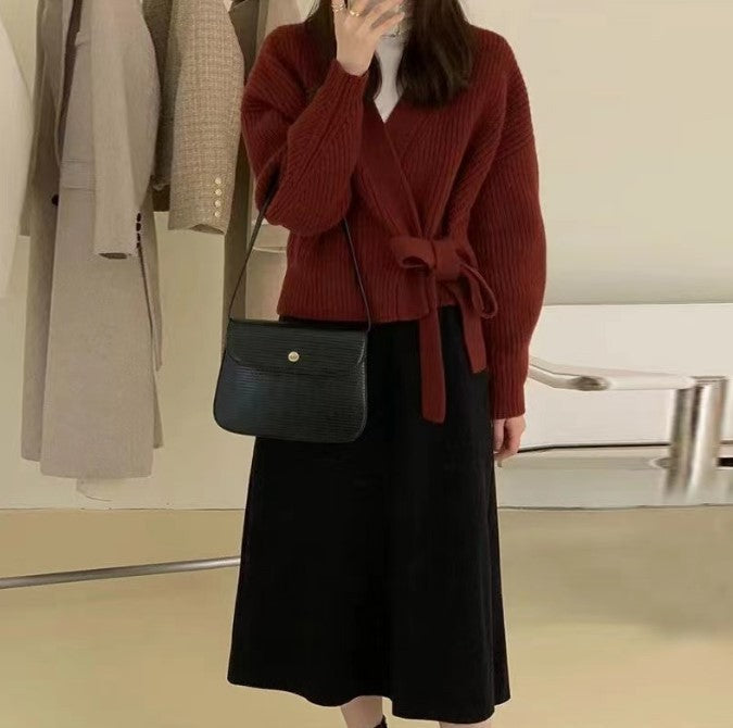 Damen Wickelstrickjacke mit weit geschnittenen Ärmeln und Taillengürtel ModeGeist