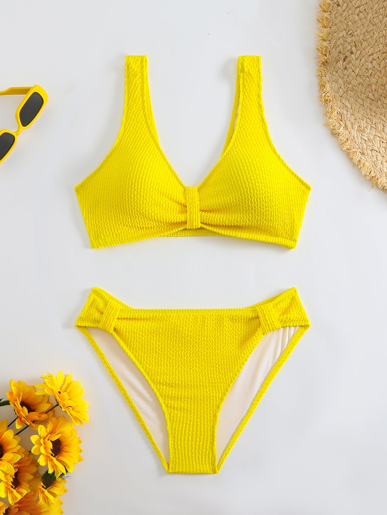 Modischer, geformter Bikini mit hohem Beinausschnitt für Damen