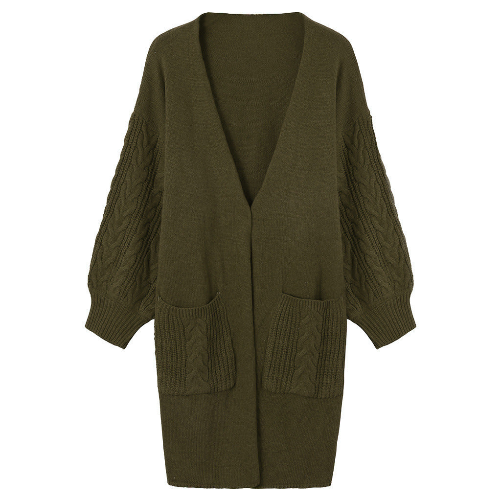Damen Strickmantel mit tiefem V-Ausschnitt und groben Zopfstrickdetails ModeGeist