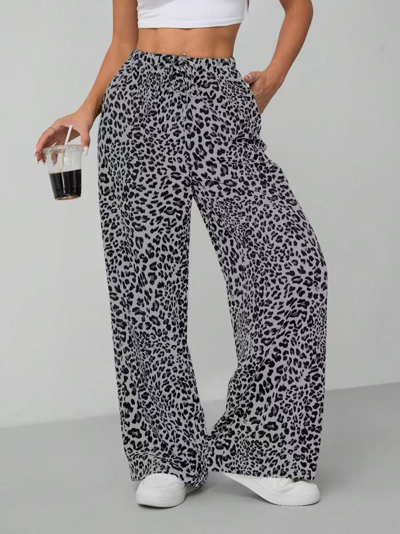Damen Weite Tiermuster-Hose ModeGeist