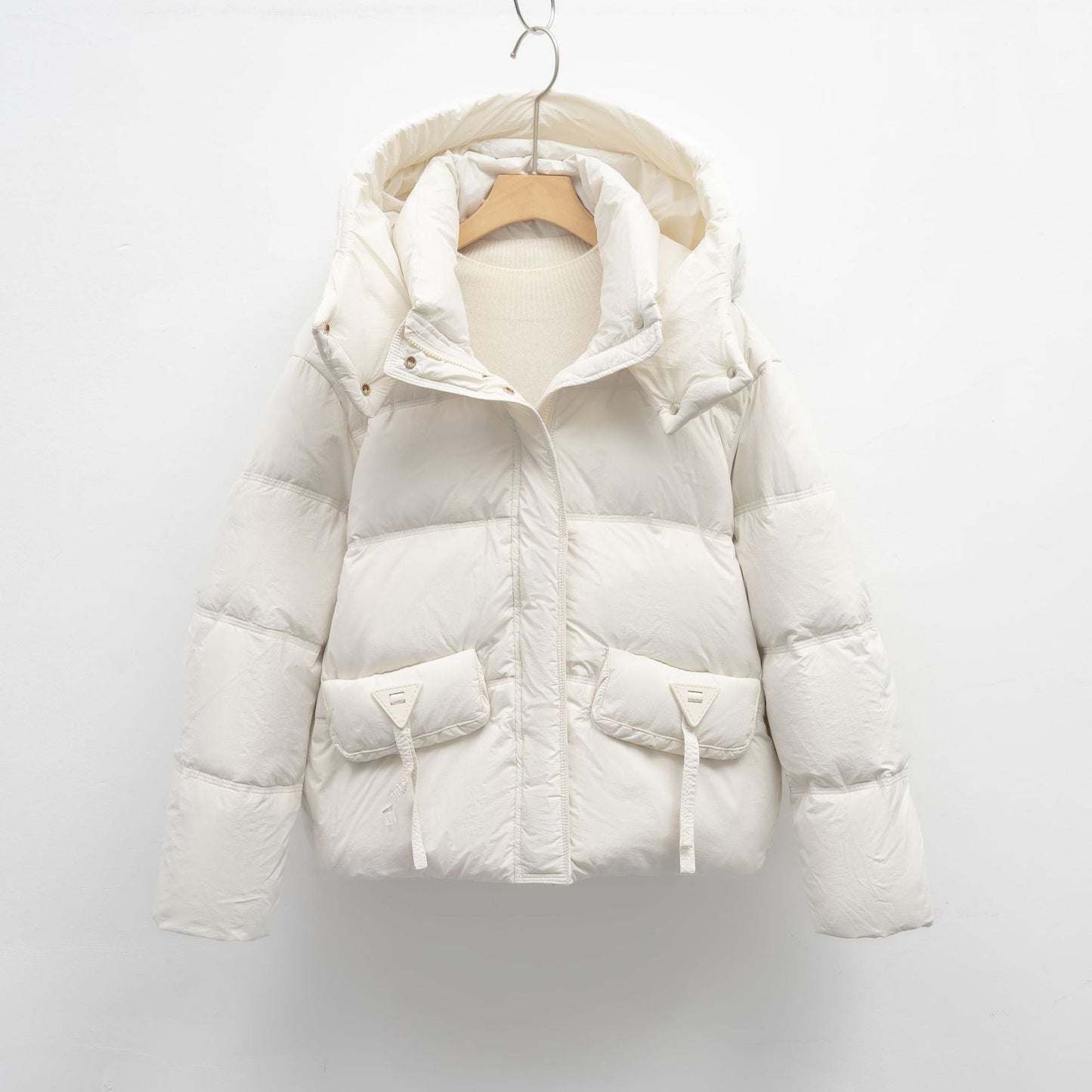Damen Isolierte Steppjacke mit praktischen Taschen und Kapuze ModeGeist