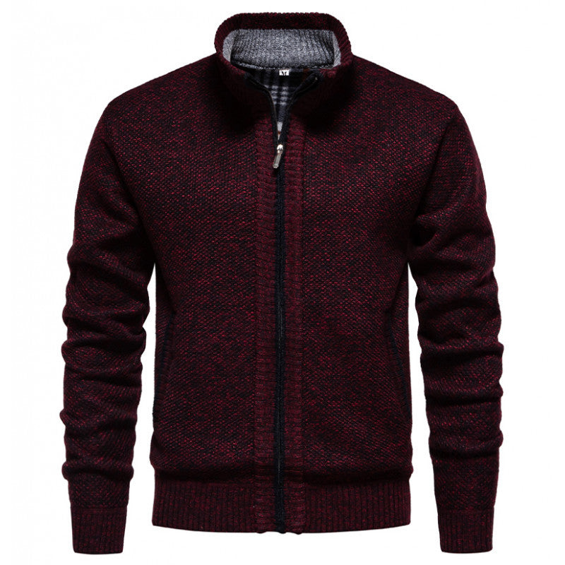 Herren stylischer Strickjacke mit hohem Kragen und praktischen Taschen ModeGeist