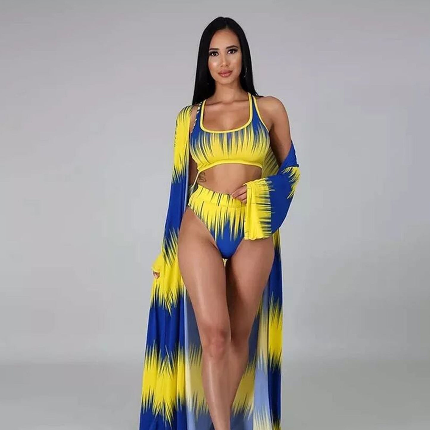 Modernes Damen Bademode-Set: Kimono und Bikini-Oberteil von MODEGEIST
