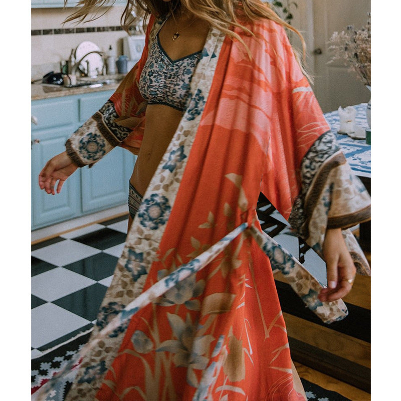 Leichter Damen-Kimono mit Blumenmuster und weiten Ärmeln - Trendig