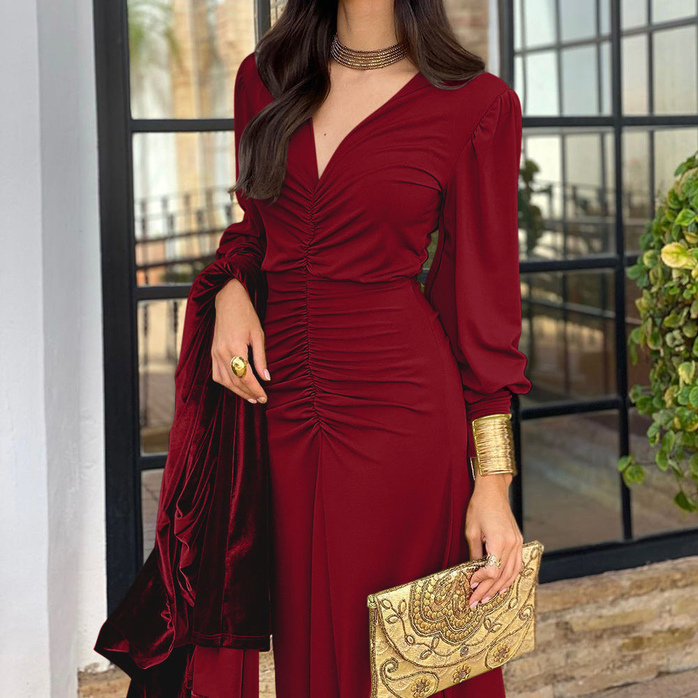 Figurbetontes Abendkleid für Damen mit Puffärmeln und Raffungen - MODEGEIST