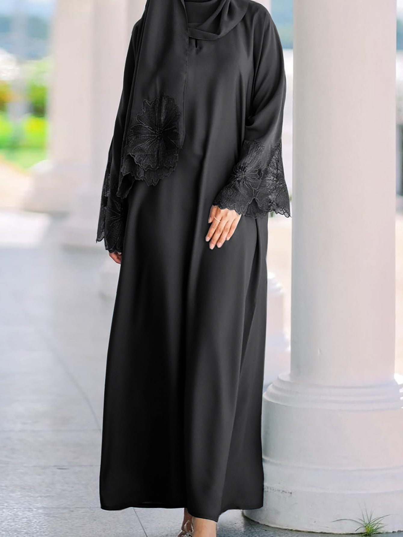 Damen Elegantes Maxi-Kleid mit floralem Spitzenbesatz ModeGeist