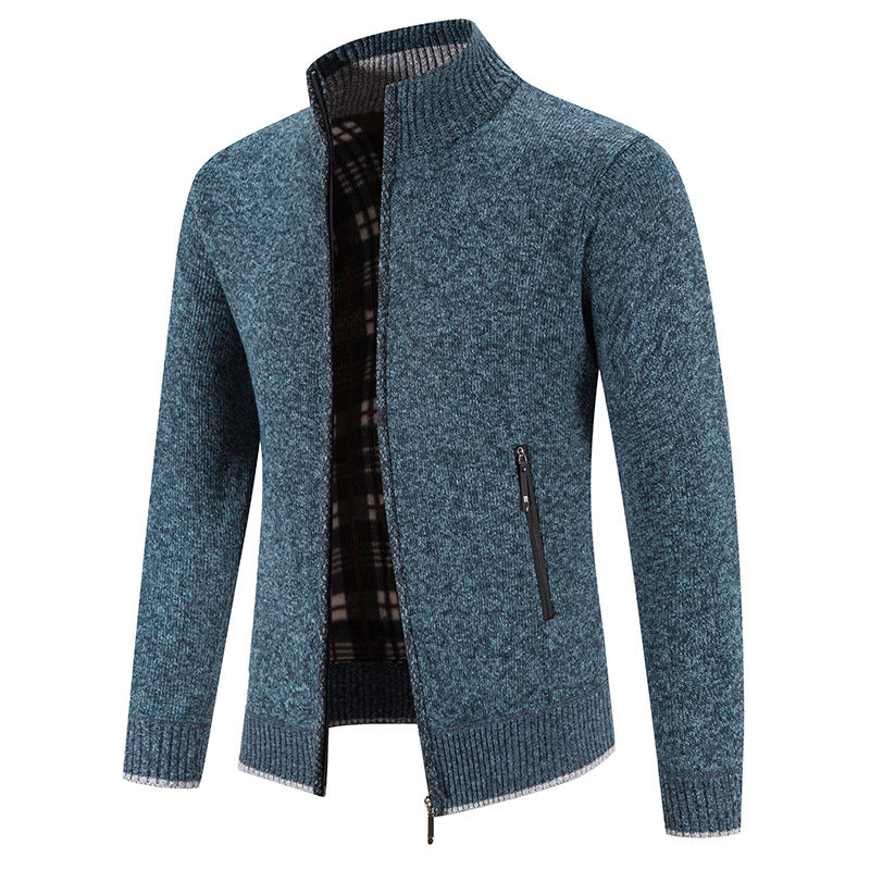 Herren Strickjacke mit hohem Kragen und praktischen Reißverschlusstaschen ModeGeist