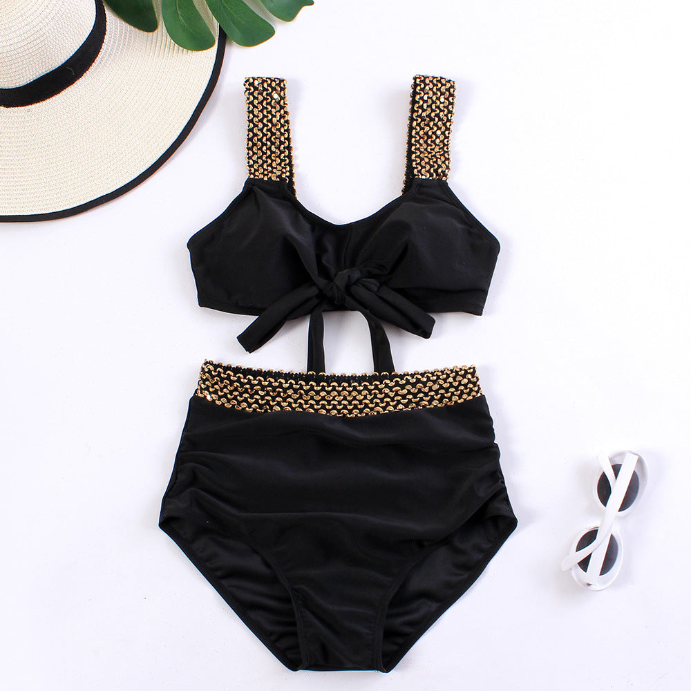 Glamouröser Damen-Bikini mit hohem Schnitt, verspieltem Knoten und eleganten Details