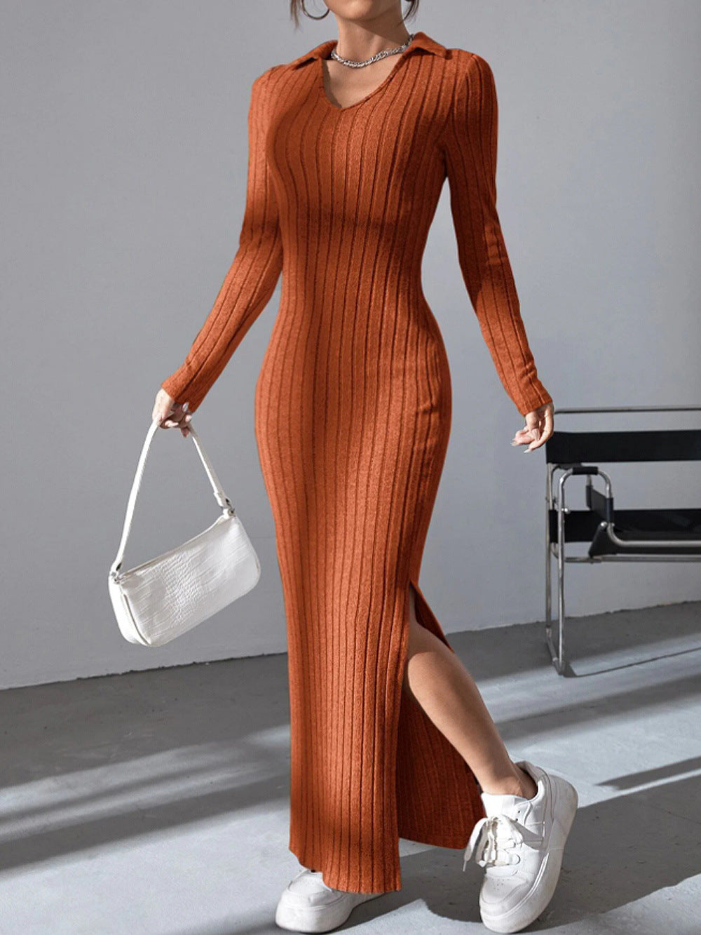 Damen Maxikleid mit strukturiertem V-Ausschnitt und Seitenschlitzen ModeGeist