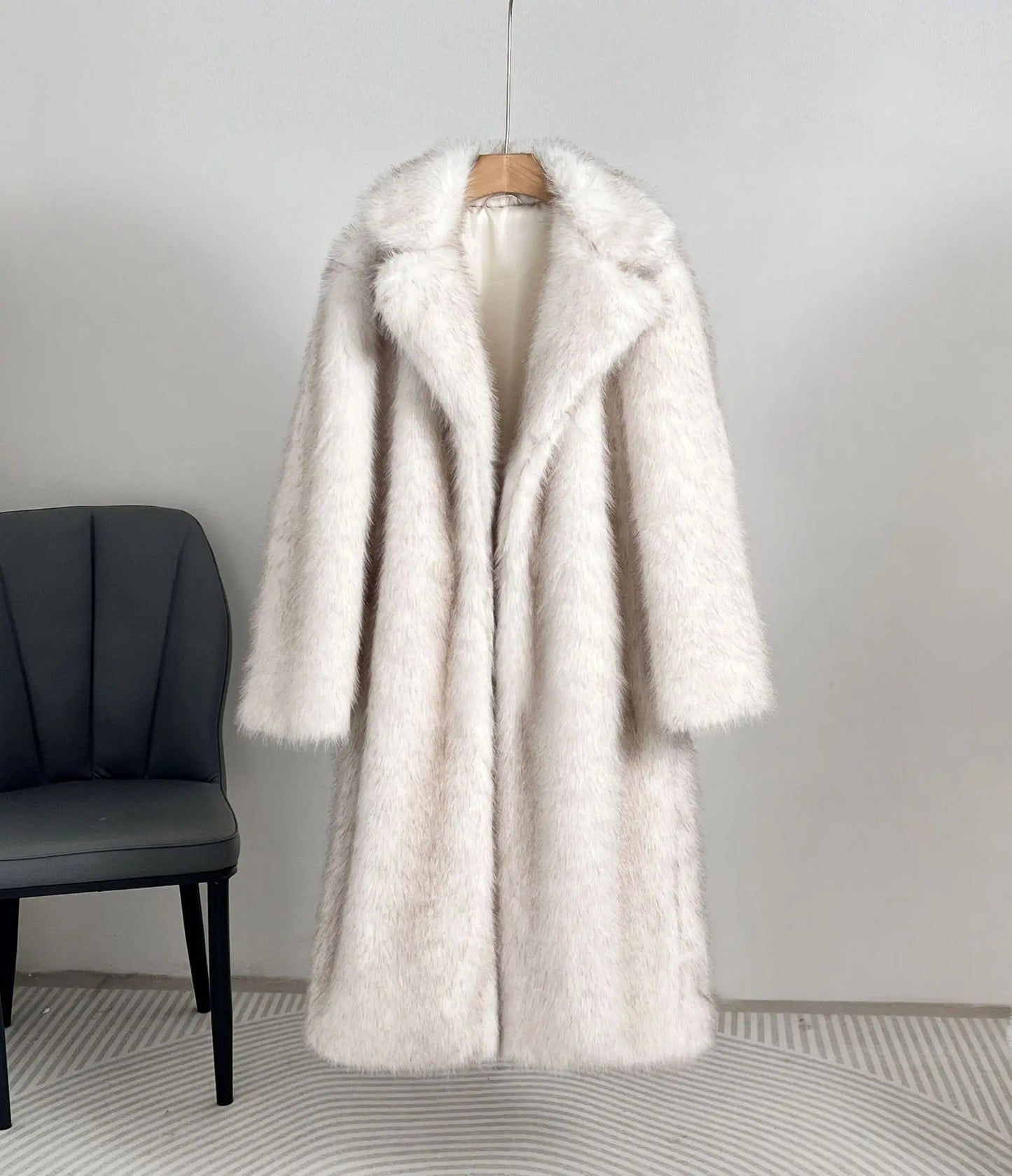 Damen Eleganter Pelzmantel mit großen Taschen ModeGeist